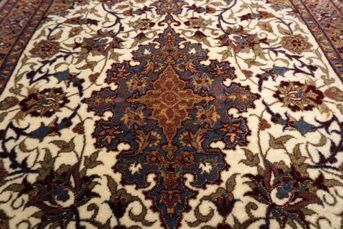 Orient Teppich Isfahan 110 x 73 cm Esfahan Seide Korkwolle Beige Handgeknüpft - Bild 8 von 12