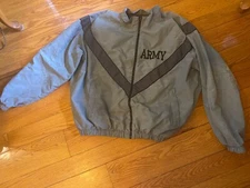 Skilcraft IPFU Jacket Medium Regular Gray PT Wind Breaker Army USGI Militaria 