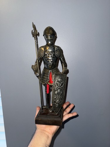 VINTAGE MEDIEVAL KNIGHT IN FULL METAL ARMOR WITH SHIELD ON WOOD BASE 13" TALL