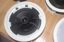 NILES cm830 speakers AND CC65, FOUR OF EACH MODEL. CEILING MOUNT.