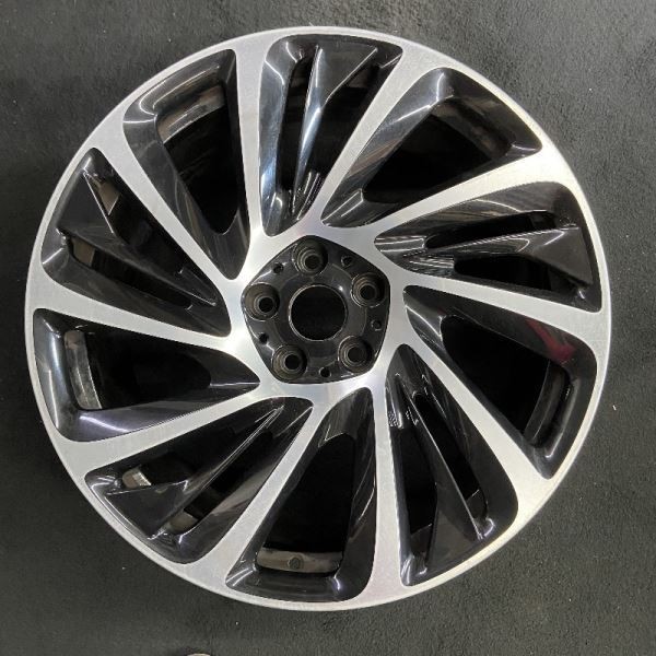 BMW i8 2014-2017 Rear Left Wheel Black P/N 56086208
