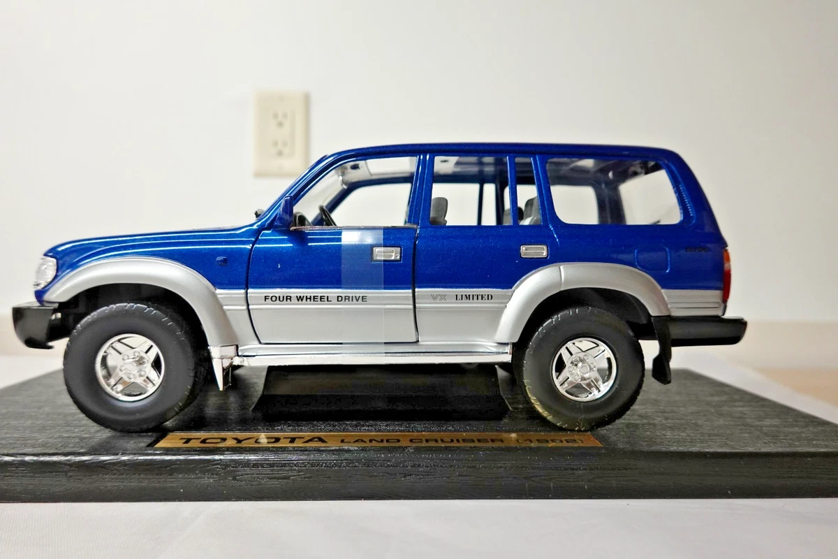 Toyota Land Cruiser 1:18 Scale Contemporary Manufacture Diecast