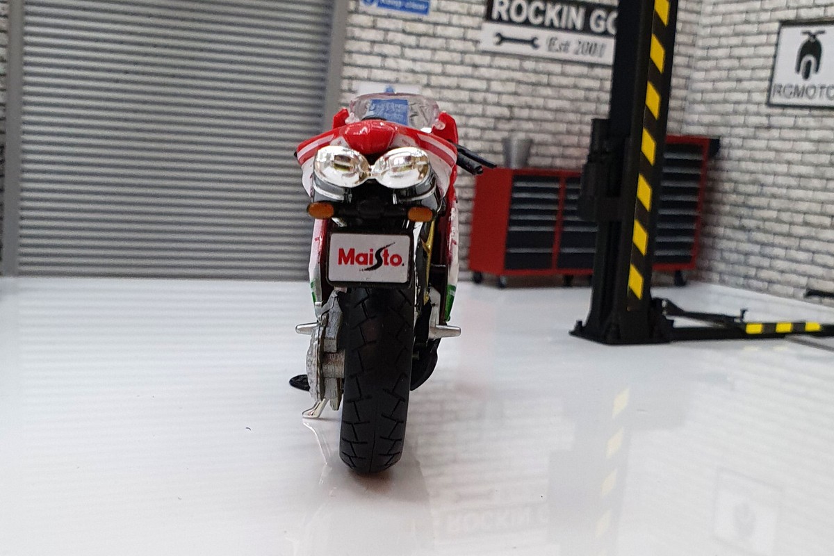 Ducati 1098 1/12スケールモデル「完成品トイ」 61gCbb1jczL._AC_UF350,