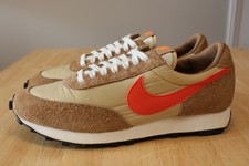 nike daybreak vegas gold & college orange