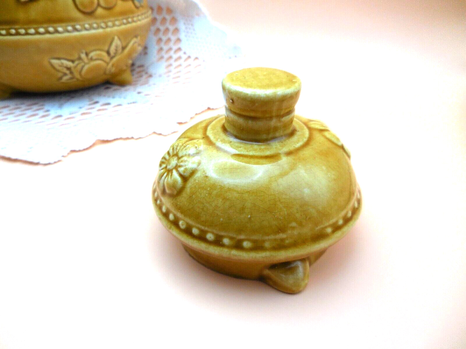 Honey Brown Rustic Fruit Ceramic Spring Wire Handle 7 IN Round Teapot (BIN GW71)