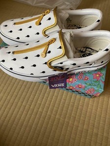 jojo's bizarre adventure vans