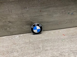 BMW OEM GENUINE E38 E39 E46 E53 E60 E63 E88 E90 E70 FRONT HOOD EMBLEM LOGO BADGE