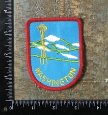 Vintage WASHINGTON Space Needle Mt Rainier Travel Souvenir Sew-On Patch WA 1970s