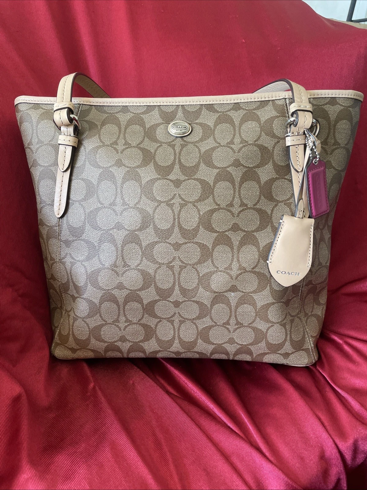 ??bellissima borsa Coach Signature Peyton doppia zip beige F26187