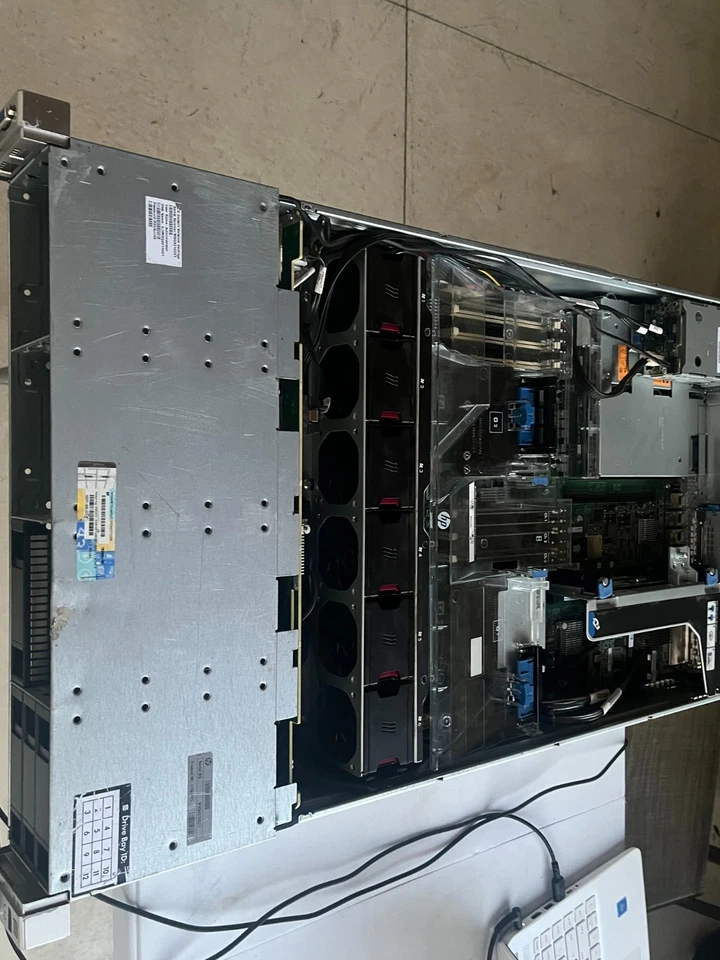 HP 1640 storage appliance 2x750w psu 16gb ddr3    1x Xeon E5-2407v2 - Image 4 of 4