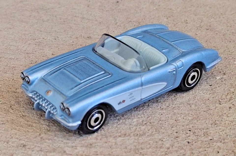 Matchbox - Chevrolet Corvette C1 1958 - MBX Showroom 2026 - JHN44 - NEUF - Photo 2/3