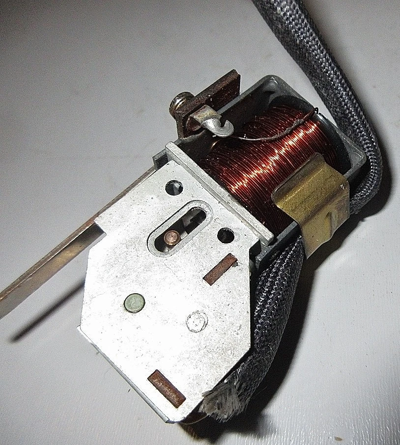 LIONEL #100-5 DIESEL E UNIT ASSEMBLY,SHARP,CLEAN & NICE - Image 3 of 4