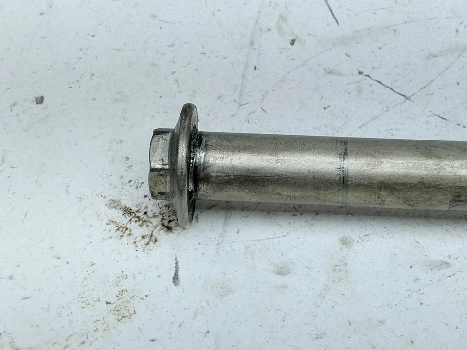 Eje de rueda delantera 17 Kawasaki Versys 300 KLE300C Foto 3 de 4