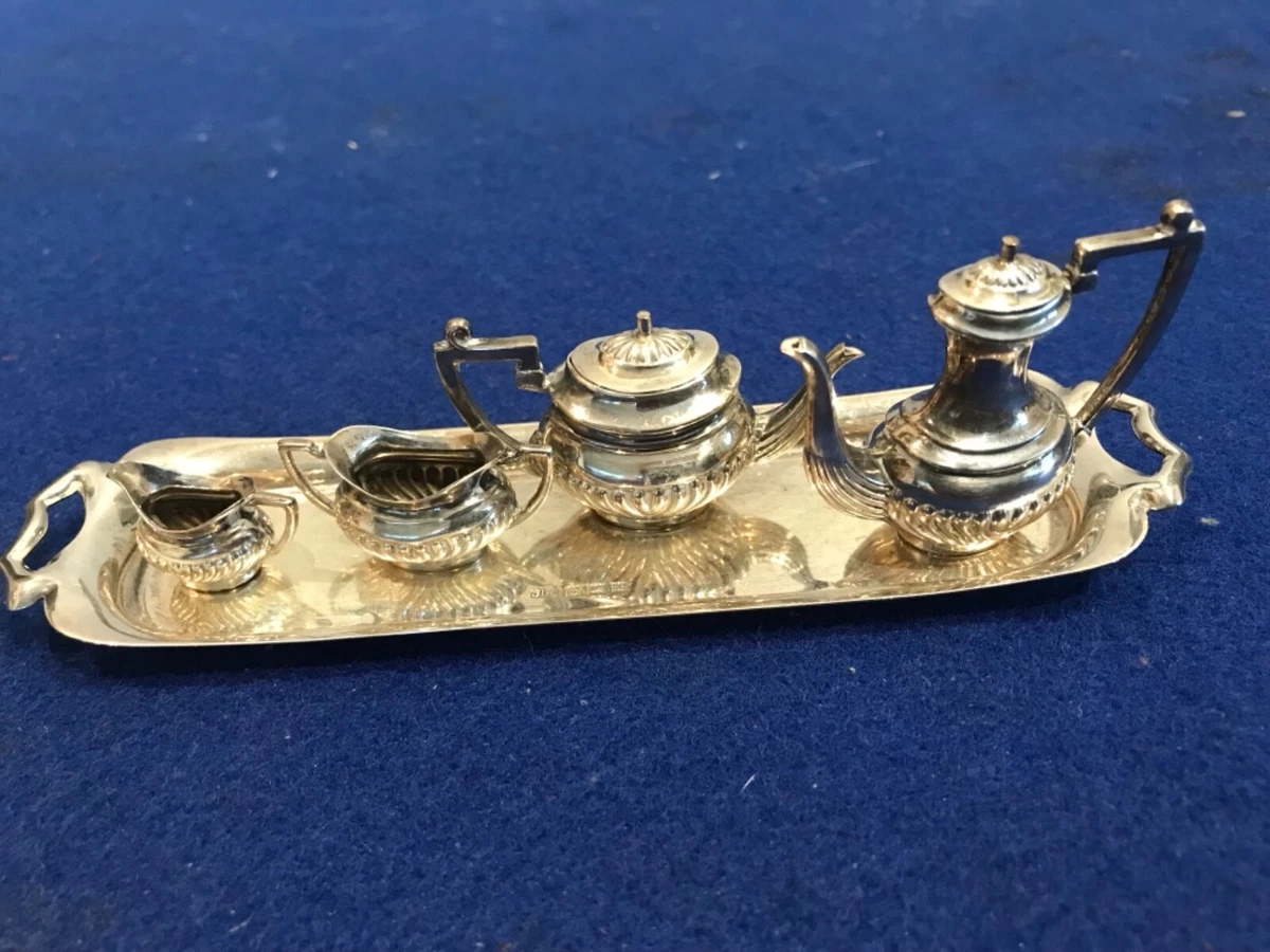 Solid silver tea outlet set with tray