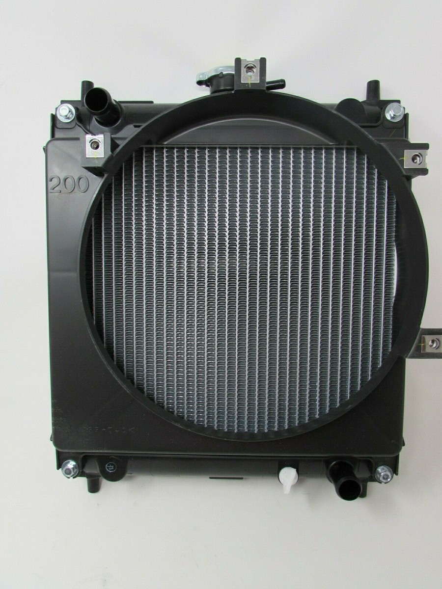 GENUINE KUBOTA ENGINE RADIATOR ASSEMBLY 1G951-72060 D722