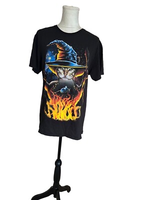 Vintage Mystical Cat Wizard Graphic T-Shirt With Fiery Design Sz M Gothic Witchy