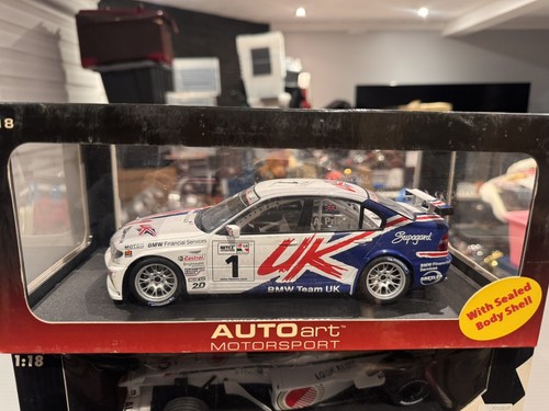 AUTOart 1/18 Scale Diecast 80544 BMW 320i E46 WTCC 2005 A.priaulx #1
