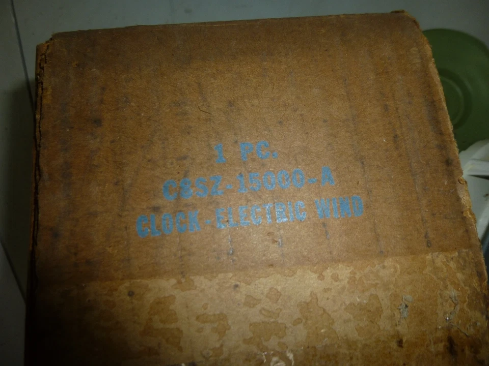 Reloj Ford Thunderbird C8SZ-15000-A NOS 1968 1969 1970 1971 Foto 4 de 4