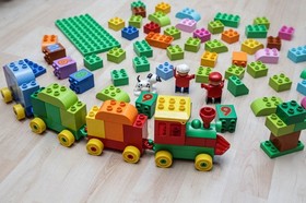 Lego Duplo Number Train with lots of accessories, building blocks, spares (#10558) Train