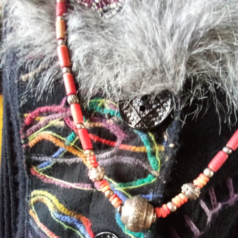 Indian silver and Himalayan coral necklace No33 - Image 2 of 4