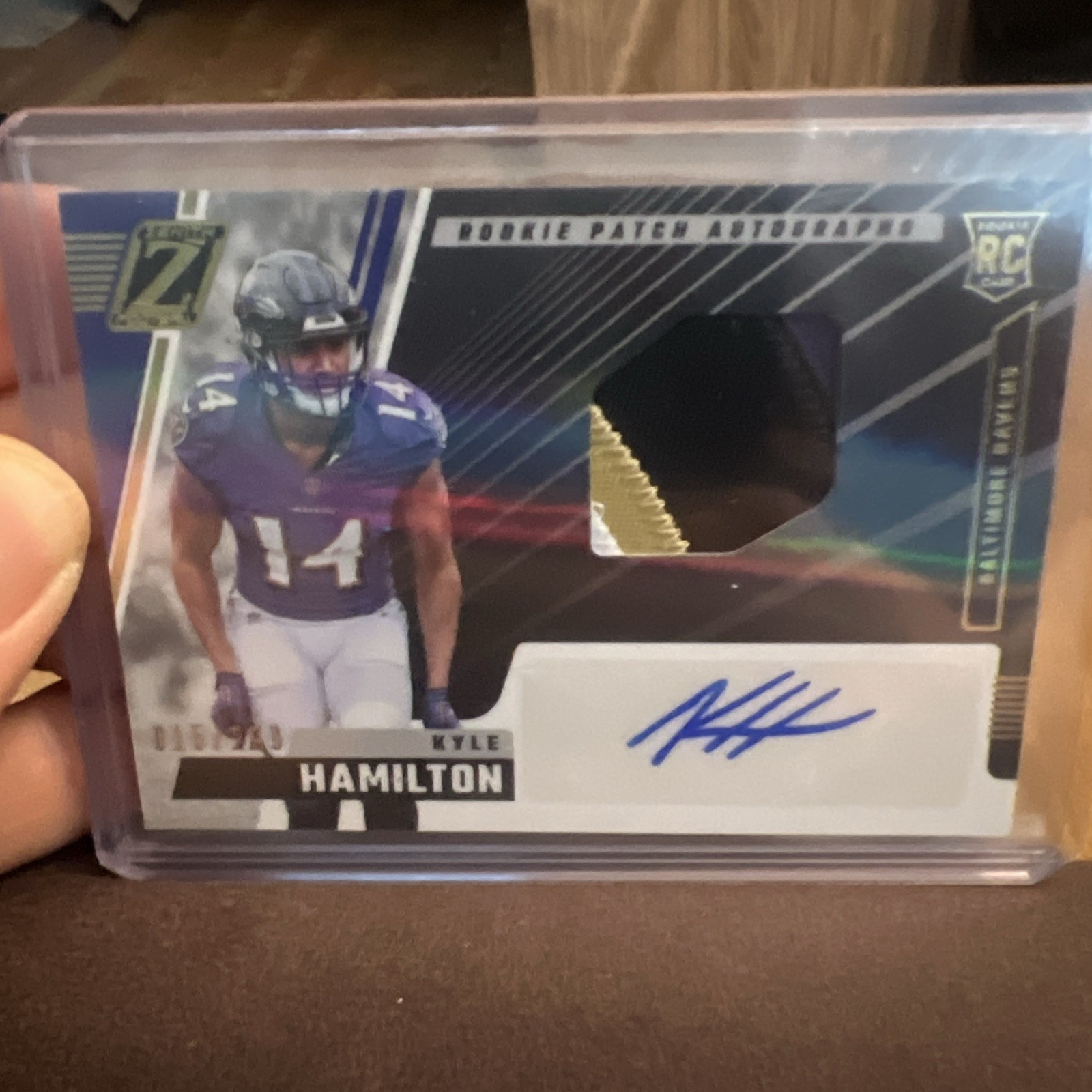 2022 Panini Zenith - Rookie Patch Autograph Kyle Hamilton #015 /299 