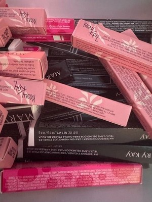 Mary Kay Eyeliner Several too Choose From!!!!