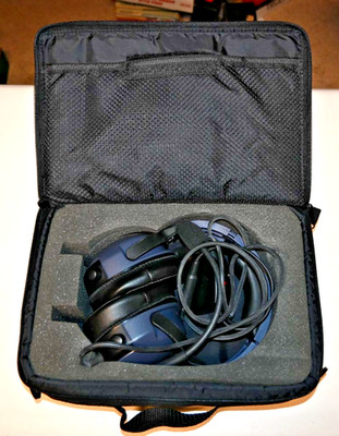 Flightcom Denali Aviation Headset and Microphone in Carry Case