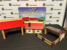 BRITAINS 40067 COUNTRY FARM BARN COTTAGE ANIMAL SHED FENCING WITH BOX