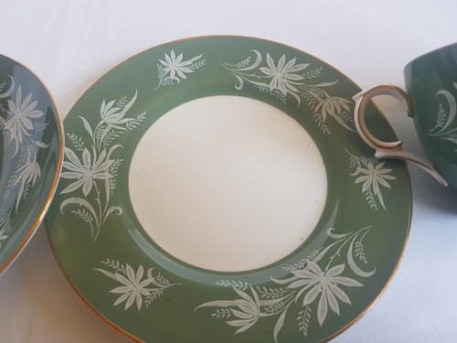 Crown Staffordshire England Bone China Trio, Green Floral & Wheat - Picture 4 of 5