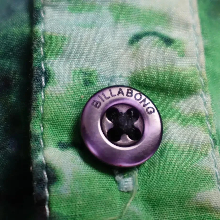 Camisa Billabong Niños XL Verde Tie Dye Abotonada Diseño Abstracto Cuello Informal Foto 3 de 4