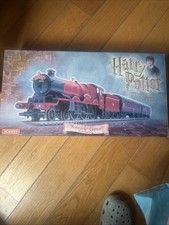 Hornby R1033 Hogwarts Express Train Set Harry Potter And The Chamber of Secrets