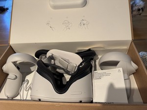 Mets  Quest 2   128GB  Opened box and tried few times.     Excellent  condition,