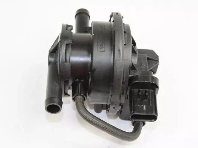Genuine Mopar 2003-2006 Dodge Ram 1500 Front Leak Detection Pump 68263922AA - Image 2 of 3
