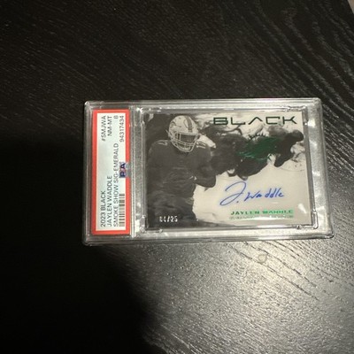 2023 Panini Black Jaylen Waddle /25 Green Smoke Show Auto On Card Dolphins PSA 8