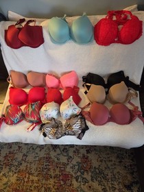 VICTORIA&rsquo;S SECRET BRAS 36DD Lot Of 14 