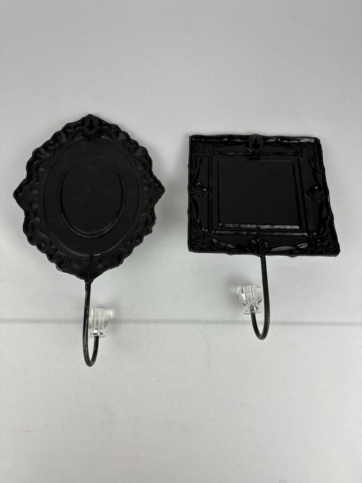 Ornate Style Plastic Wall Hooks - Image 2 of 4