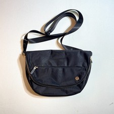 Lululemon all night festival bag 5l Crossbody Black gold, Nylon City Chic Sleek