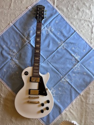 Epiphone Les Paul Studio Electric Guitar Alpine White