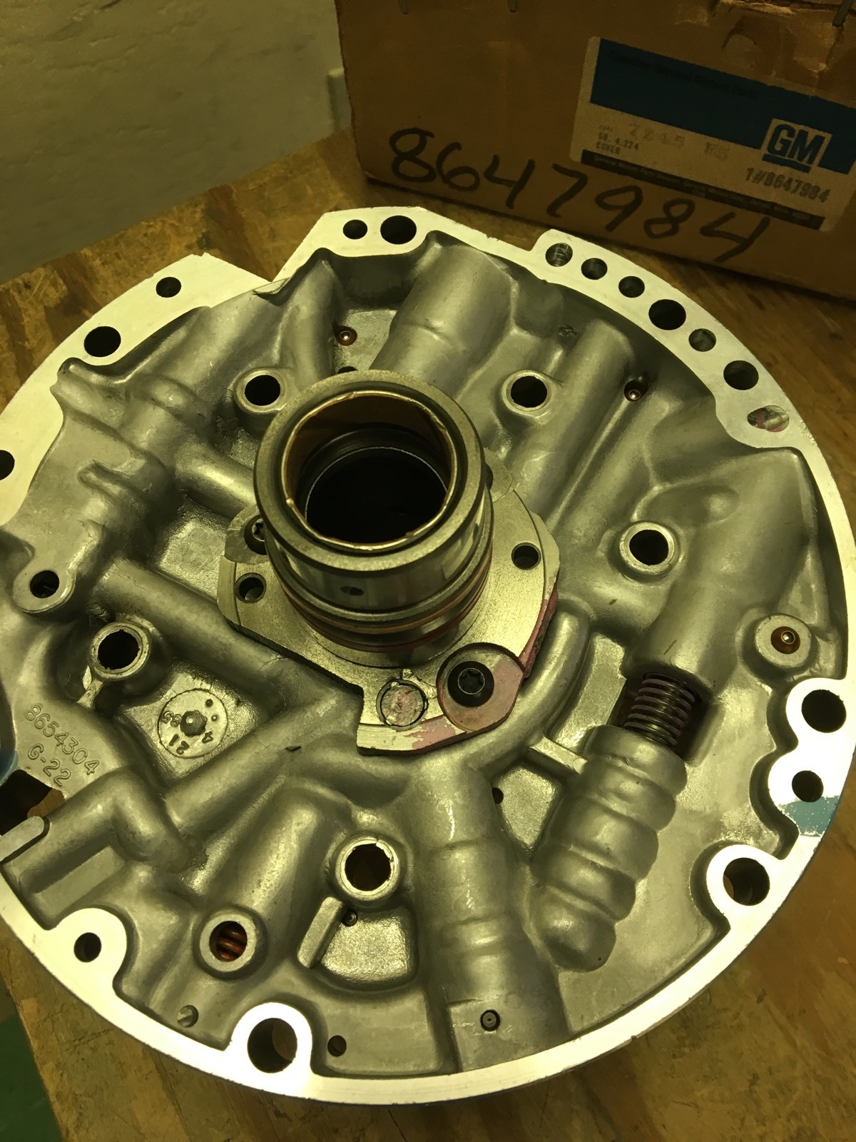 AcDelco 8647984 Auto Transmission Pump Cover MD8 on 4WD Chevy trucks