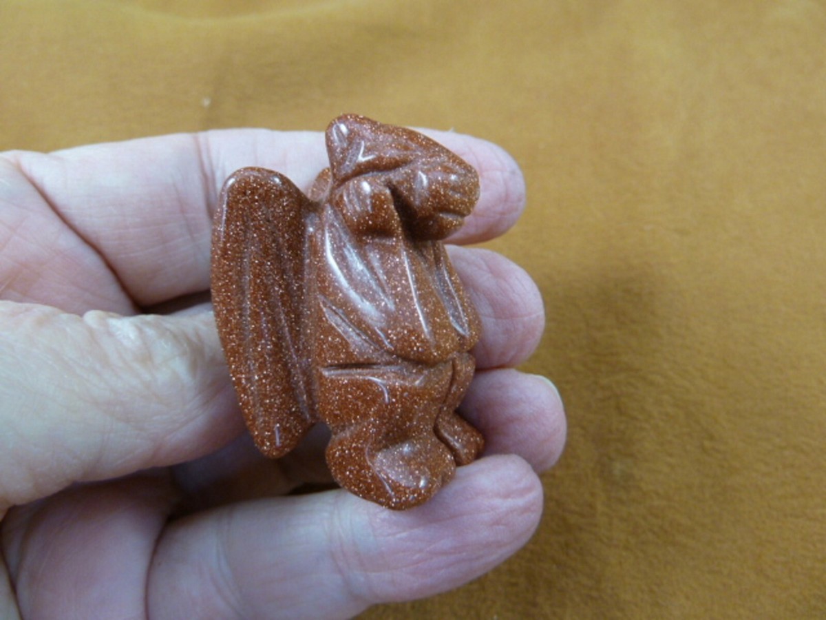 Y-GAR-567 little orange Goldstone statue GARGOYLE gemstone