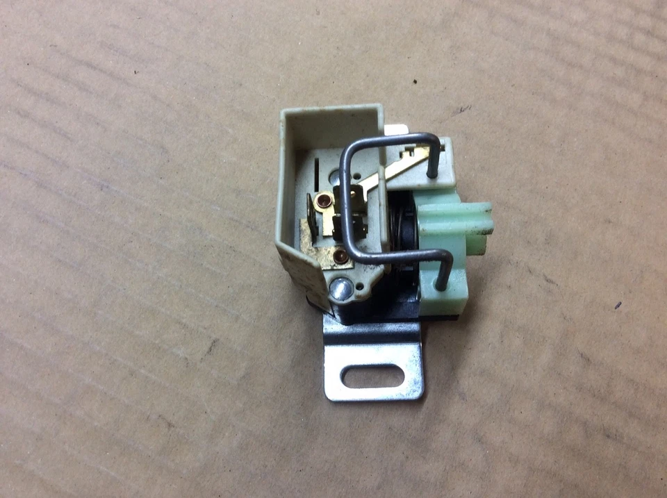 Nuevo interruptor de atenuación Borg Warner DS123 Foto 3 de 4