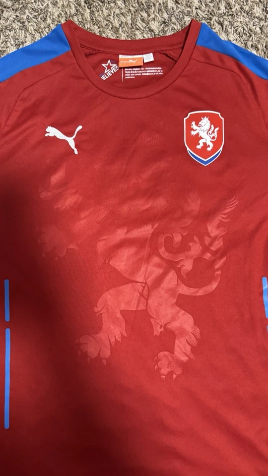 Puma Men's Czech Republic National Team Soccer Jersey Size Large Red Football - Image 2 of 4