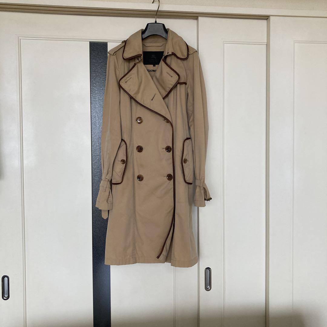 Black Label Barberry Trench Coat for Men - Stylish & Elegant