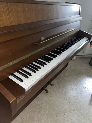 Klavier Gebraucht (für selbstabholer)