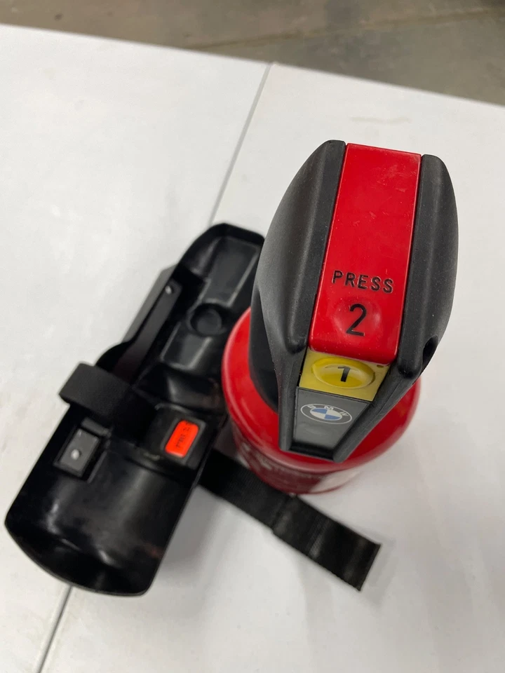 Nuevo de Lote Antiguo Extintor BMW E28, E24, E23 y Soporte Temprano para M635CSI Foto 4 de 4