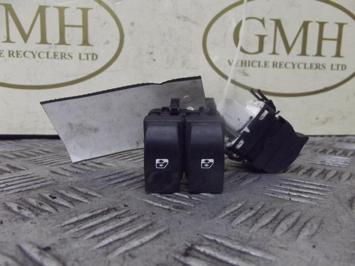 Renault Espace Right Driver Offside Front Electric Window Switch MK4 2003-2006A