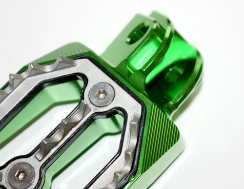 CNC VERDE clavijas de pie de acero inoxidable pedal de descanso FX205 65SX MX MOTO - Imagen 4 de 6