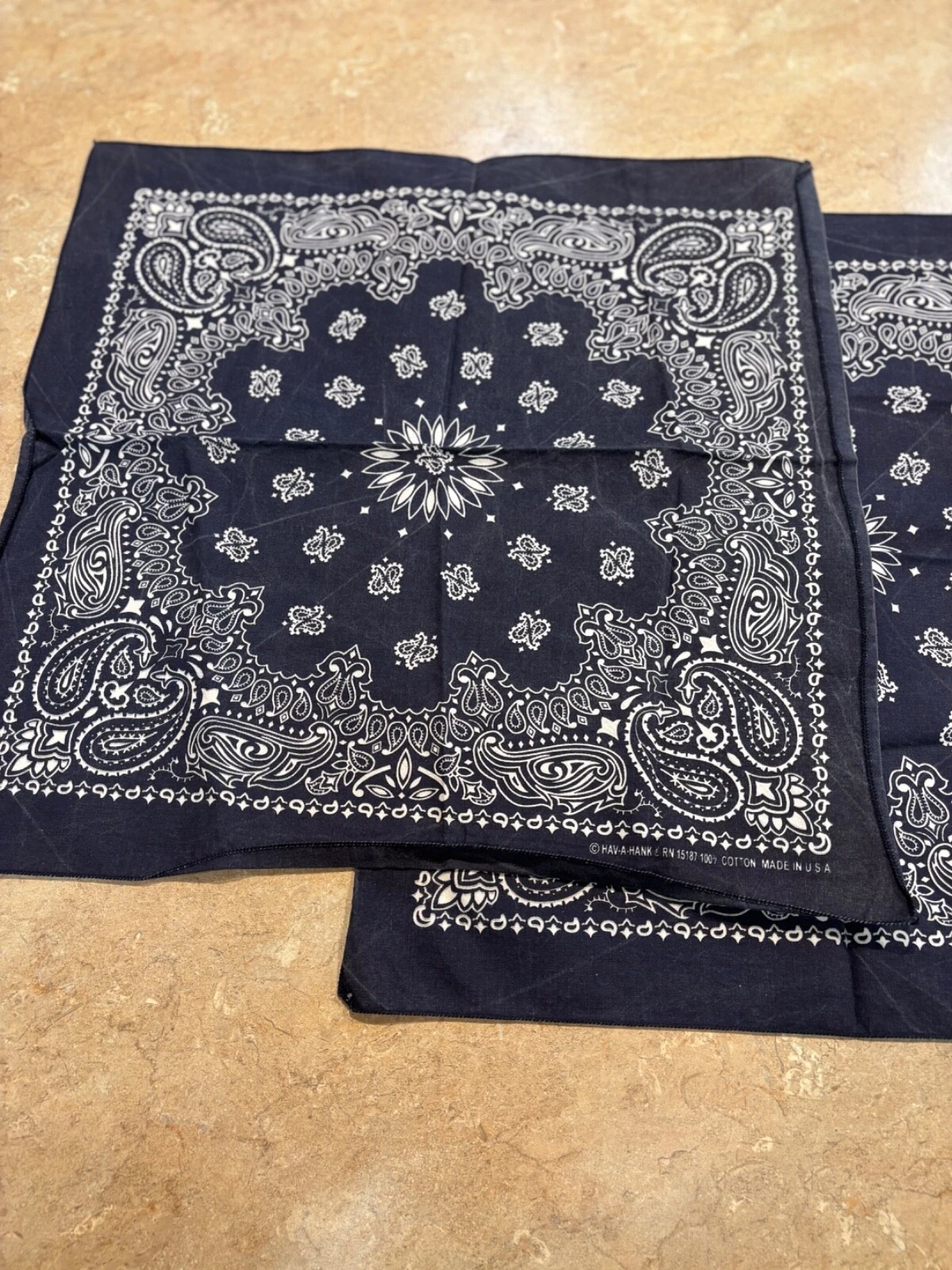 2 Supreme Hav a Hank Bandana Blue Box Logo SS24 NEUF sans emballage