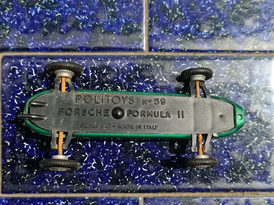 Auto corsa F1 Porsche Formula 2 II N.59 #17 Politoys Italia 1/41 Gioco vintage - Immagine 2 di 4