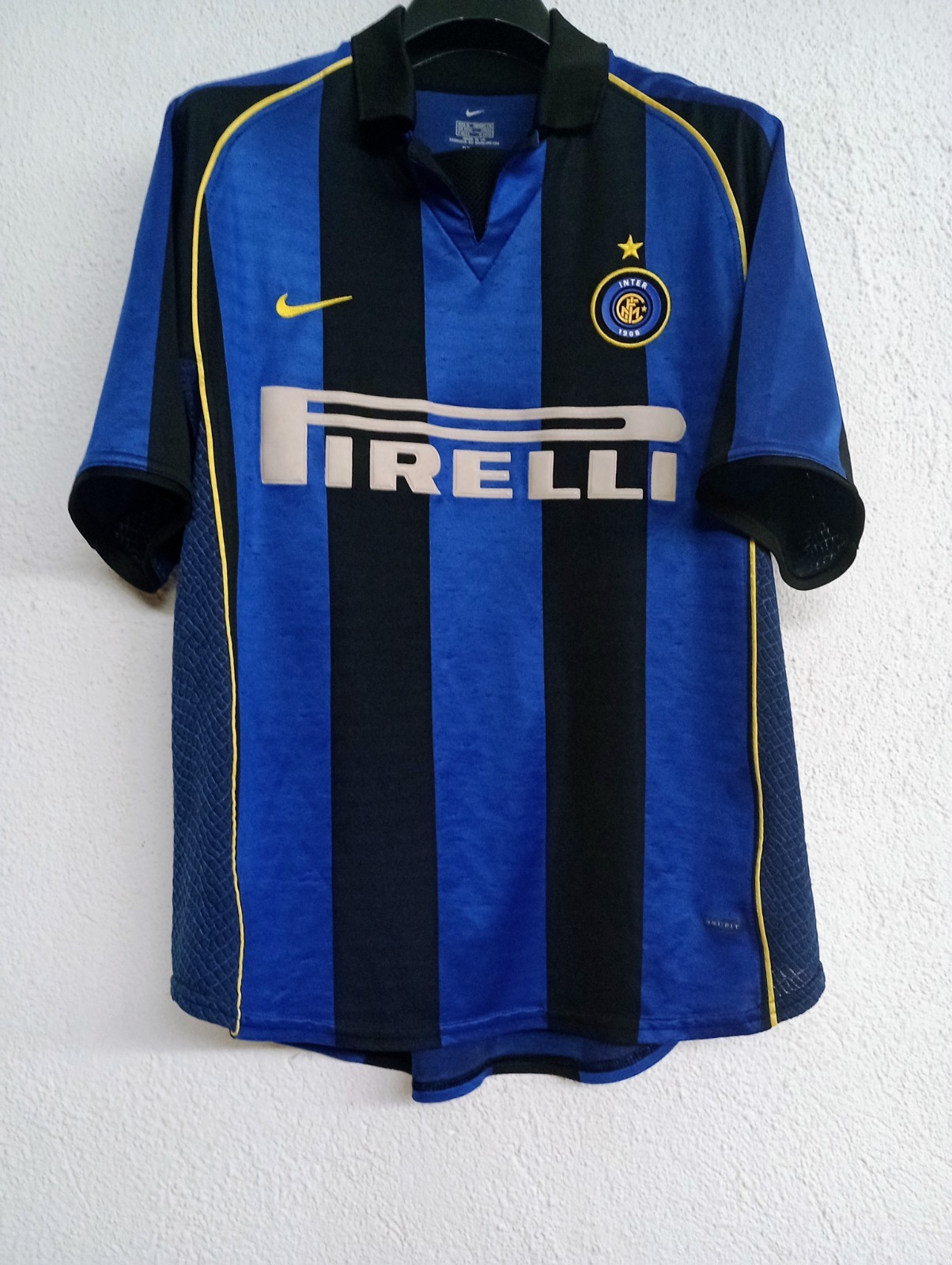 Foto 1 di 6